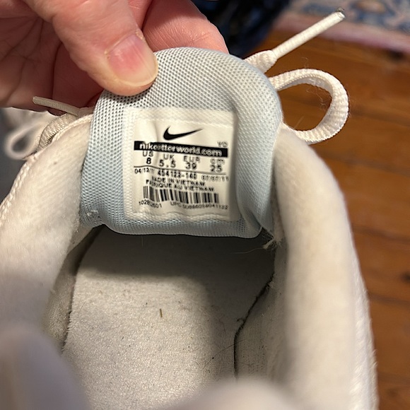 Nike View III Sneakers size 8 - Picture 5 of 6